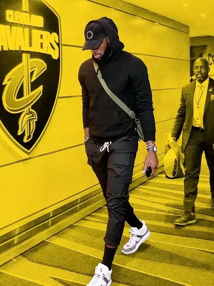 勇士遭惨败，巴特勒表现低迷，热火两小将崭露头角